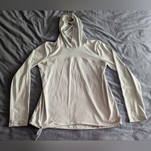 Under Armour light grey hooded, long sleeve dry fit top. SzM. Like new.